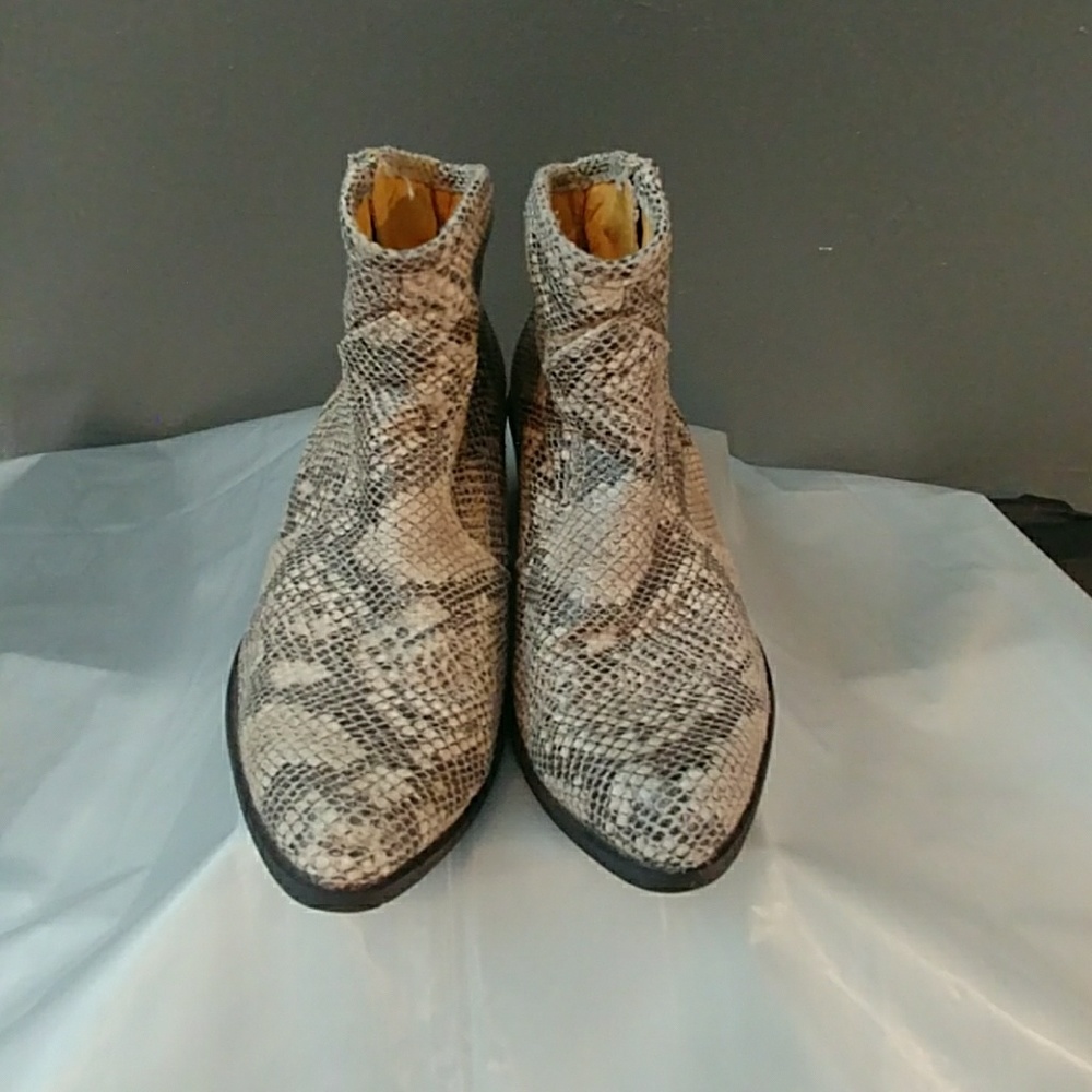 #Coconut Snakeskin ankle boot in excellent cond.